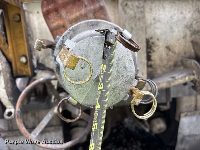 image for item YA0940 2000 Sterling L9500 vacuum truck