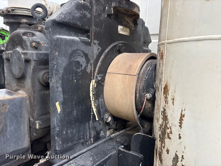 image for item YA0940 2000 Sterling L9500 vacuum truck