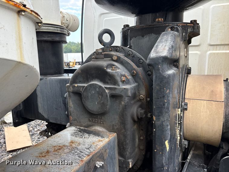 image for item YA0940 2000 Sterling L9500 vacuum truck