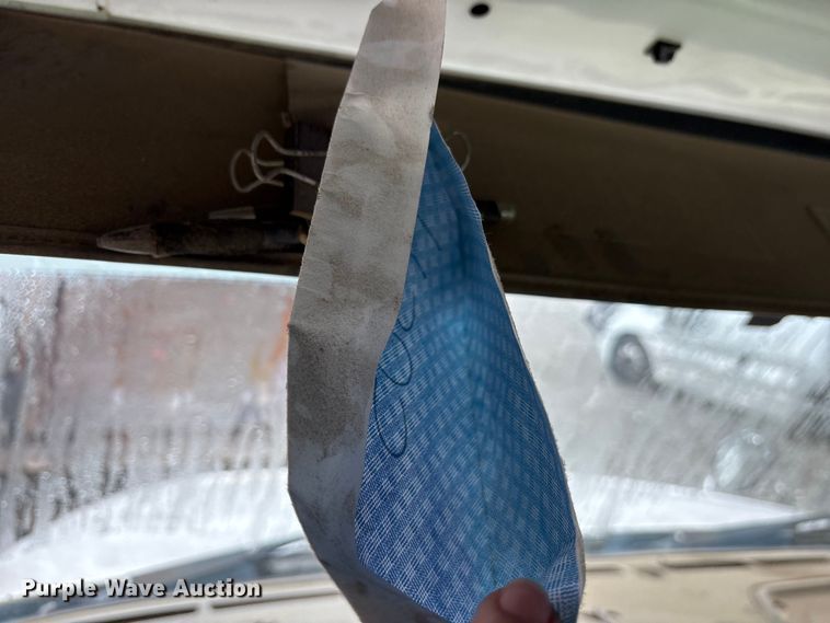 image for item YA0940 2000 Sterling L9500 vacuum truck