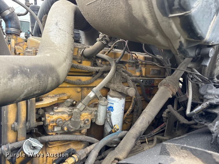 image for item YA0940 2000 Sterling L9500 vacuum truck