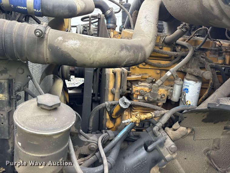 image for item YA0940 2000 Sterling L9500 vacuum truck