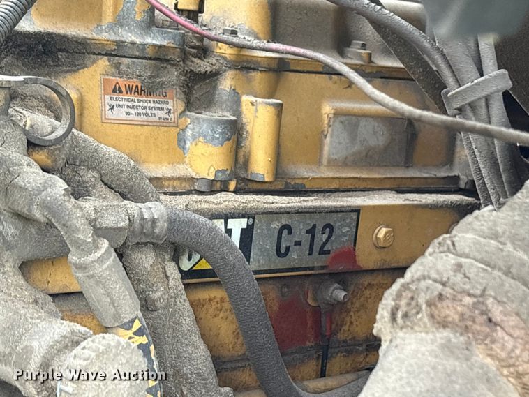 image for item YA0940 2000 Sterling L9500 vacuum truck