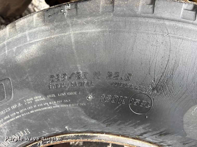 image for item YA0940 2000 Sterling L9500 vacuum truck