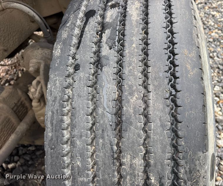 image for item YA0940 2000 Sterling L9500 vacuum truck