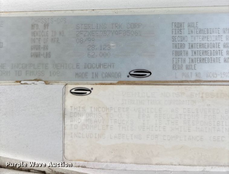 image for item YA0940 2000 Sterling L9500 vacuum truck