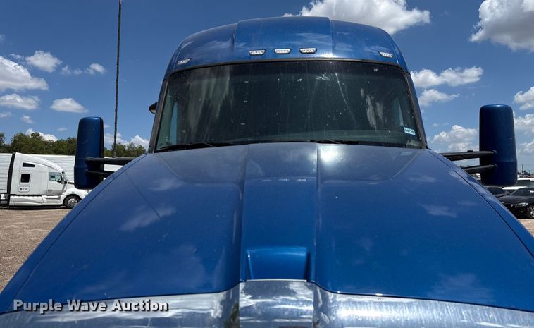 image for item YA0977 2020 Kenworth T680 semi truck