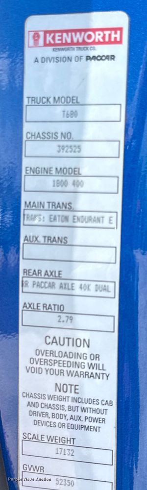 image for item YA0977 2020 Kenworth T680 semi truck