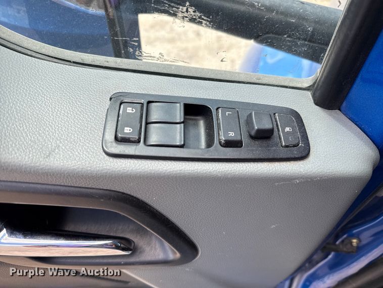 image for item YA0977 2020 Kenworth T680 semi truck