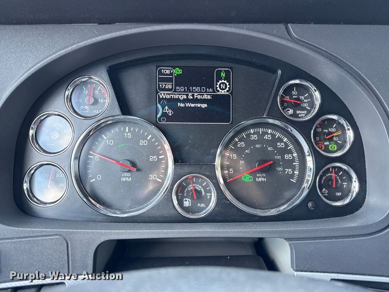 image for item YA0977 2020 Kenworth T680 semi truck