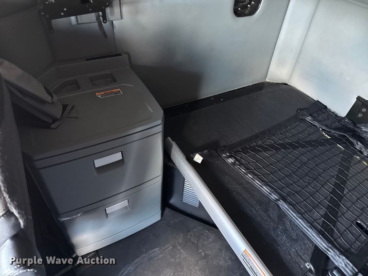 image for item YA0977 2020 Kenworth T680 semi truck