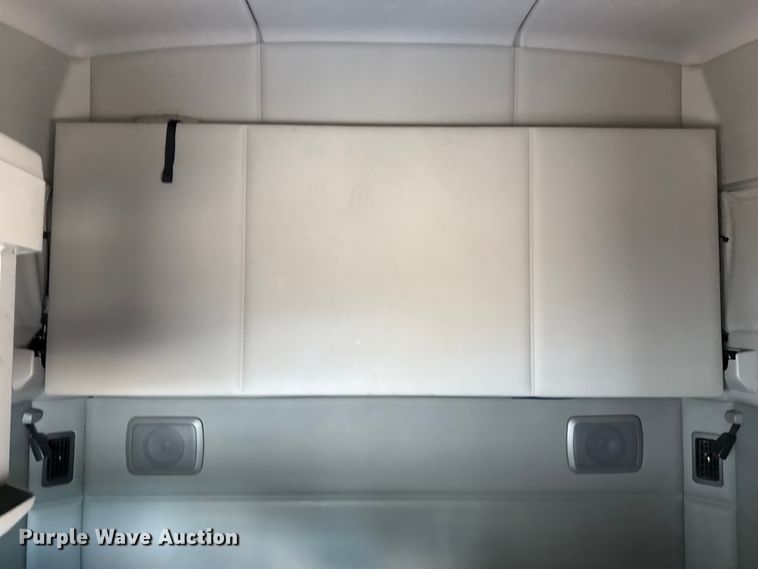 image for item YA0977 2020 Kenworth T680 semi truck