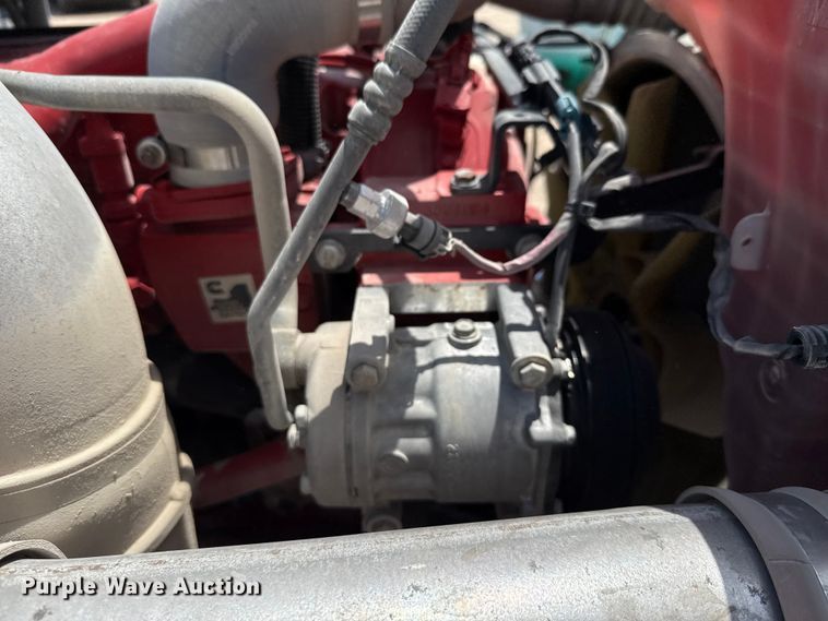 image for item YA0977 2020 Kenworth T680 semi truck