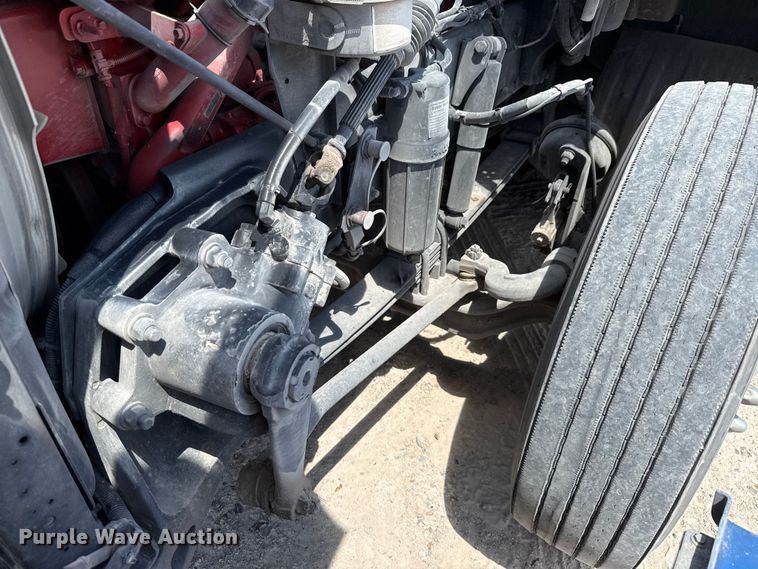 image for item YA0977 2020 Kenworth T680 semi truck