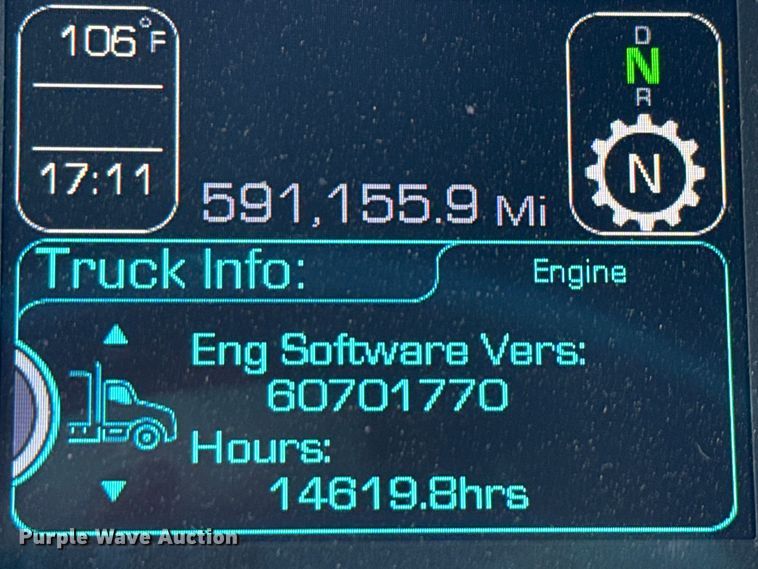 image for item YA0977 2020 Kenworth T680 semi truck