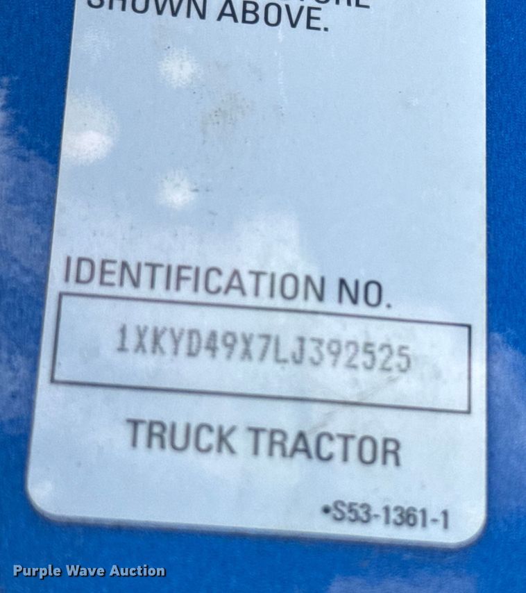 image for item YA0977 2020 Kenworth T680 semi truck