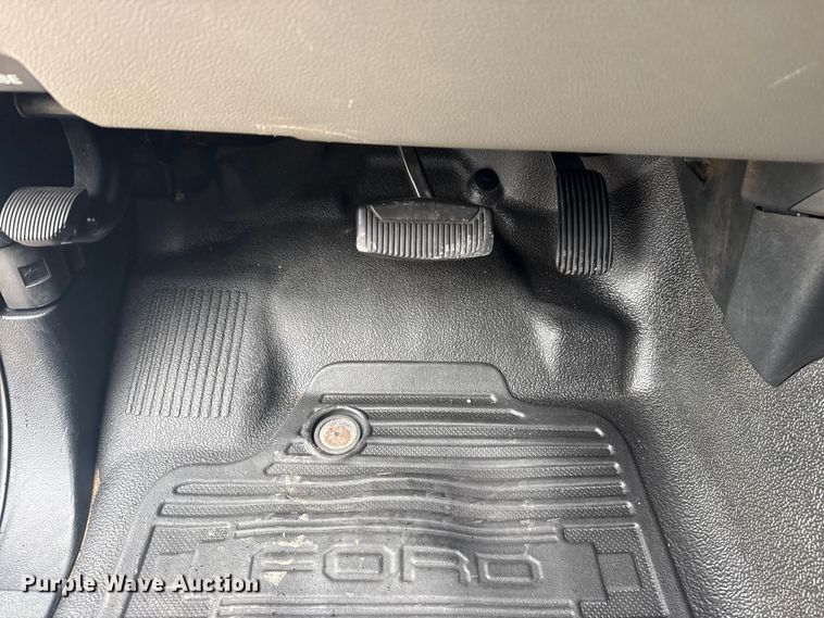 image for item DJ7776 2020 Ford F250 Super Duty SuperCab pickup truck