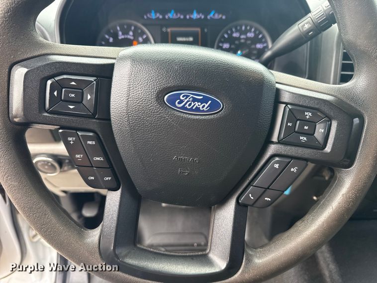 image for item DJ7776 2020 Ford F250 Super Duty SuperCab pickup truck