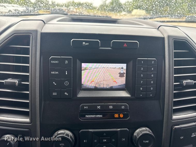 image for item DJ7776 2020 Ford F250 Super Duty SuperCab pickup truck