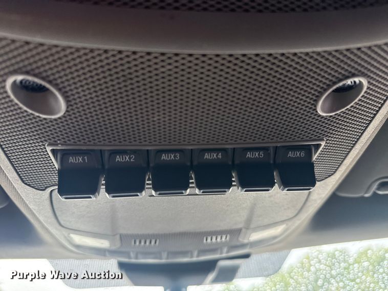 image for item DJ7776 2020 Ford F250 Super Duty SuperCab pickup truck