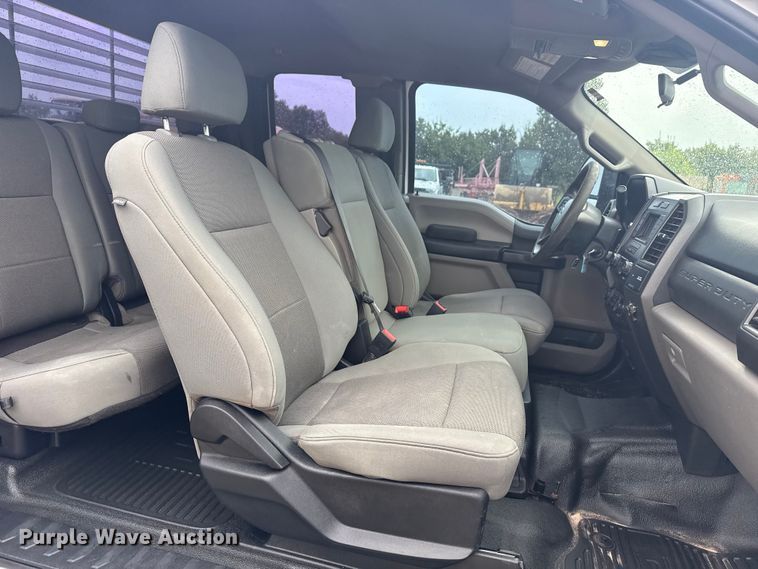 image for item DJ7776 2020 Ford F250 Super Duty SuperCab pickup truck