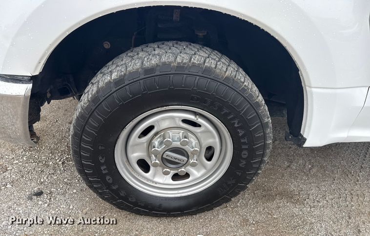 image for item DJ7776 2020 Ford F250 Super Duty SuperCab pickup truck