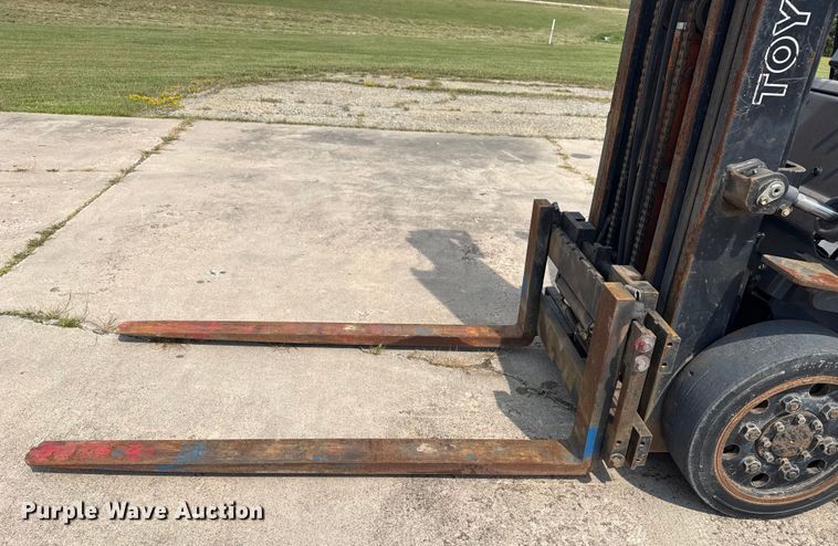 image for item DJ7785 Toyota 5FGC25 forklift