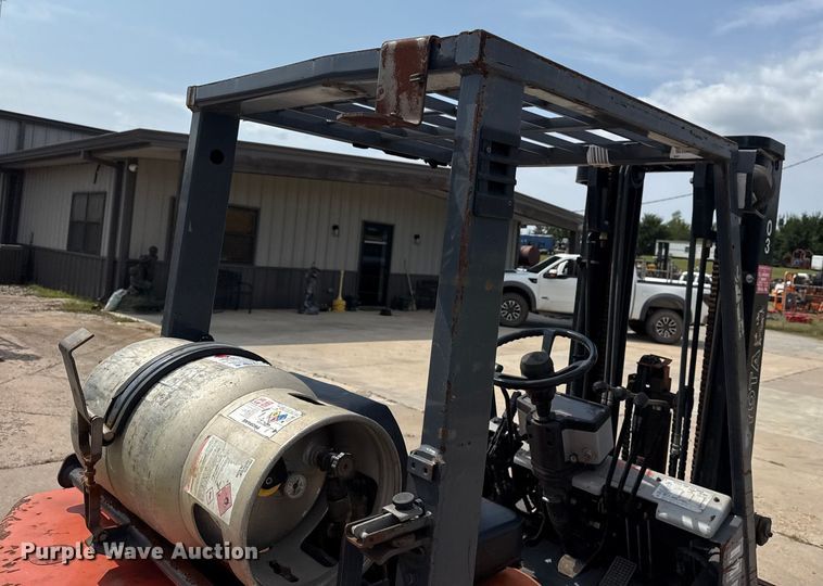 image for item DJ7785 Toyota 5FGC25 forklift