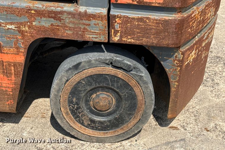 image for item DJ7785 Toyota 5FGC25 forklift