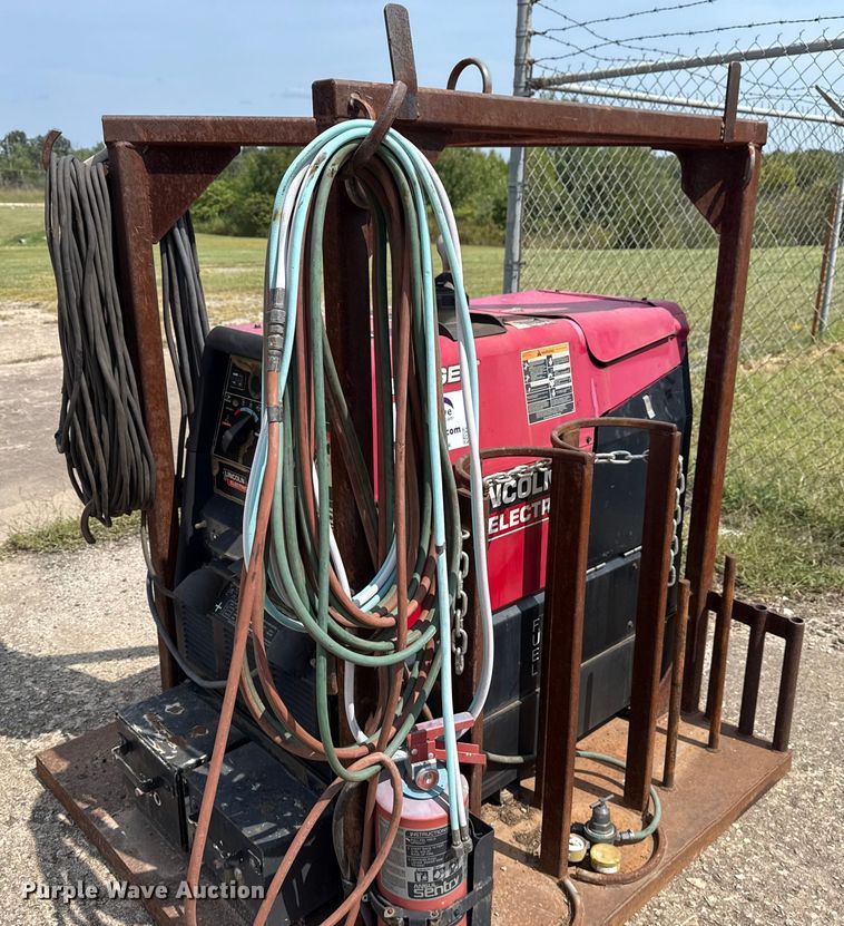 image for item DJ7786 Lincoln Electric 225 Ranger welder/generator