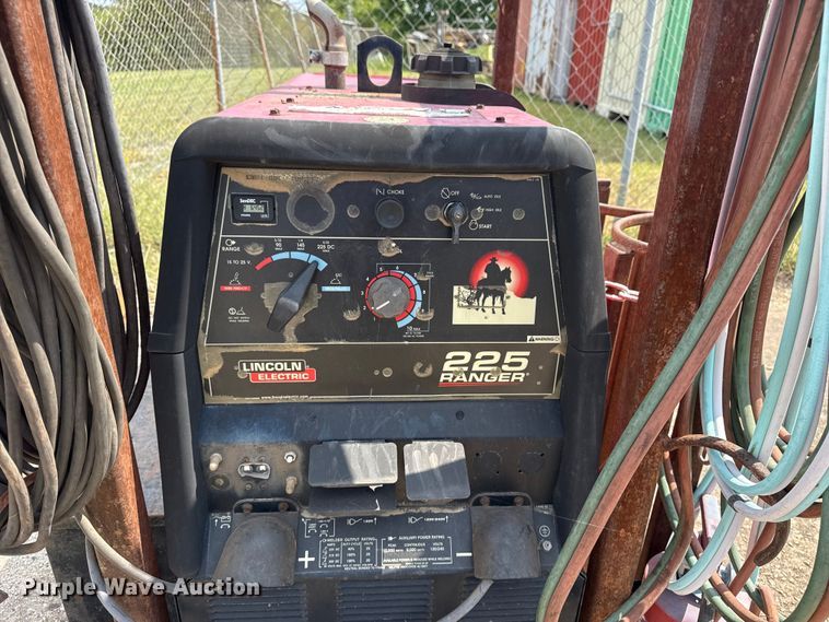 image for item DJ7786 Lincoln Electric 225 Ranger welder/generator