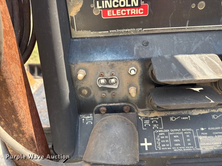 image for item DJ7786 Lincoln Electric 225 Ranger welder/generator