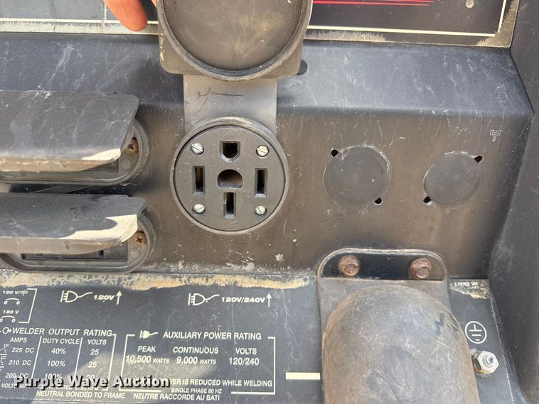 image for item DJ7786 Lincoln Electric 225 Ranger welder/generator