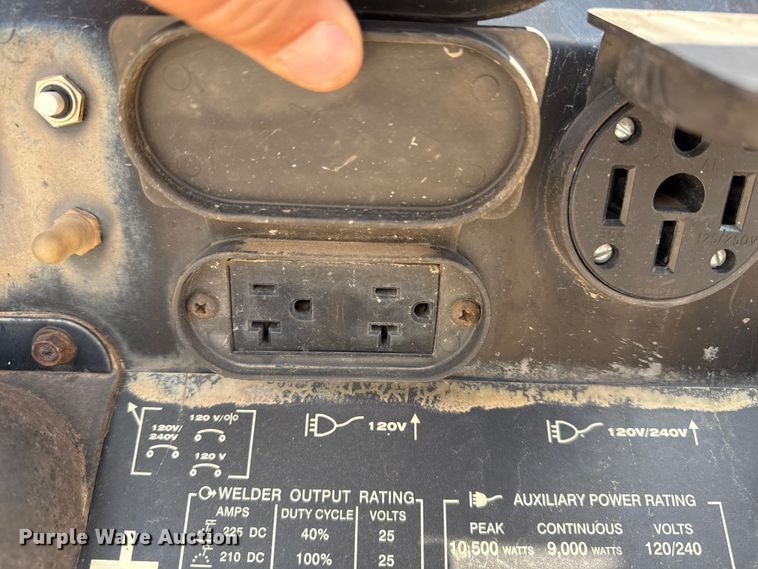 image for item DJ7786 Lincoln Electric 225 Ranger welder/generator