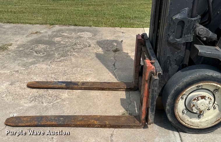 image for item DJ7787 2004 Yale GLC050RGNUAE084 forklift