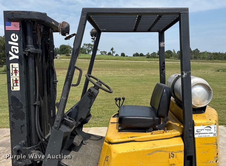 image for item DJ7787 2004 Yale GLC050RGNUAE084 forklift