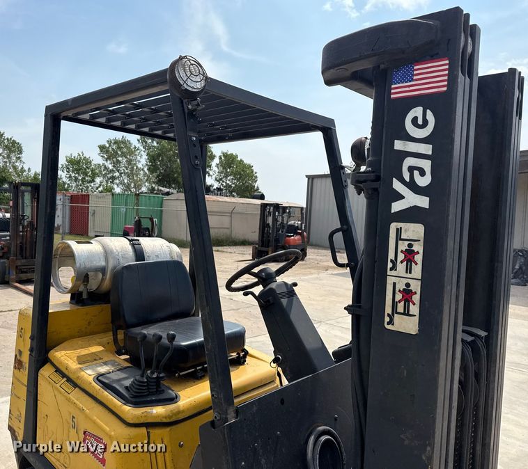 image for item DJ7787 2004 Yale GLC050RGNUAE084 forklift