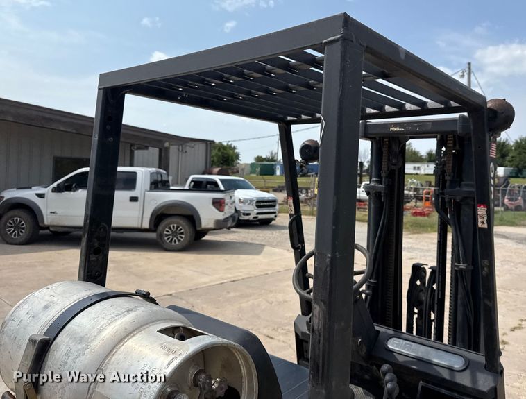 image for item DJ7787 2004 Yale GLC050RGNUAE084 forklift