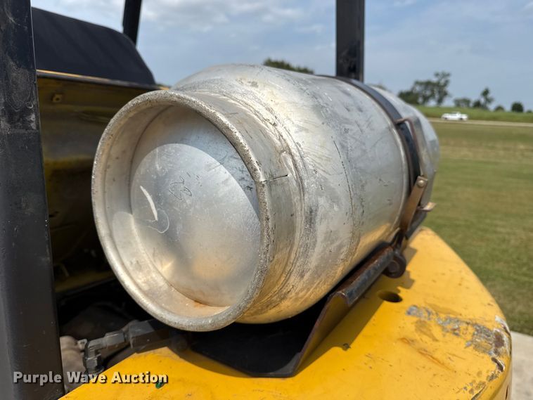 image for item DJ7787 2004 Yale GLC050RGNUAE084 forklift