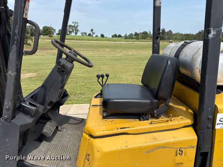 image for item DJ7787 2004 Yale GLC050RGNUAE084 forklift