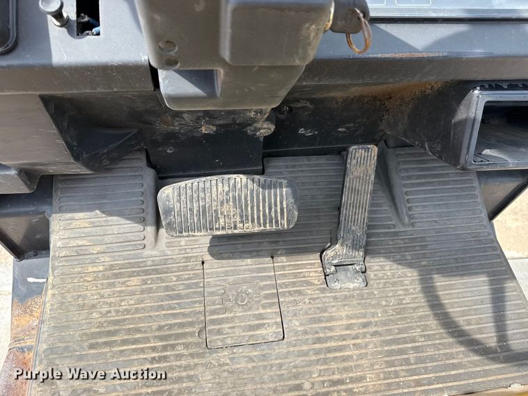 image for item DJ7787 2004 Yale GLC050RGNUAE084 forklift