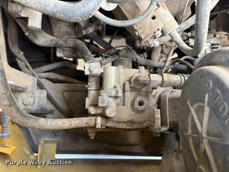 image for item DJ7787 2004 Yale GLC050RGNUAE084 forklift