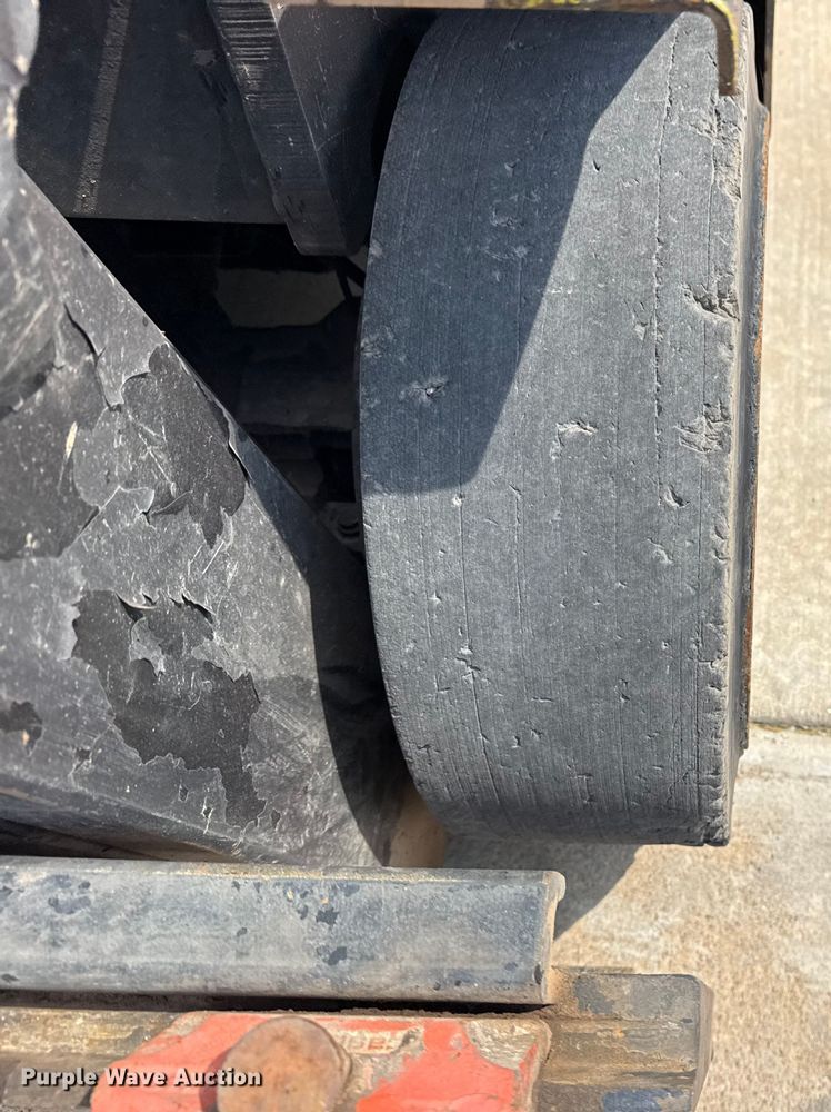 image for item DJ7787 2004 Yale GLC050RGNUAE084 forklift