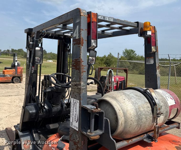 image for item DJ7788 1999 Toyota 42-6FGCU25 forklift