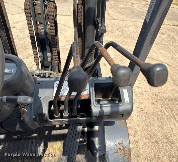 image for item DJ7788 1999 Toyota 42-6FGCU25 forklift