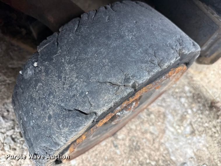 image for item DJ7788 1999 Toyota 42-6FGCU25 forklift