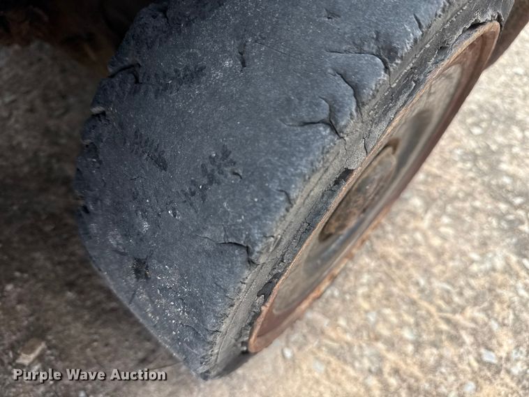 image for item DJ7788 1999 Toyota 42-6FGCU25 forklift