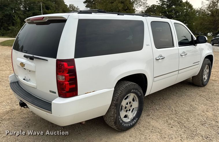 image for item DO2234 2011 Chevrolet Suburban 1500 SUV