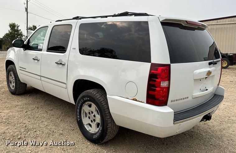 image for item DO2234 2011 Chevrolet Suburban 1500 SUV