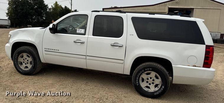 image for item DO2234 2011 Chevrolet Suburban 1500 SUV